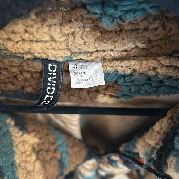 Jacket - Picture 5 of 8